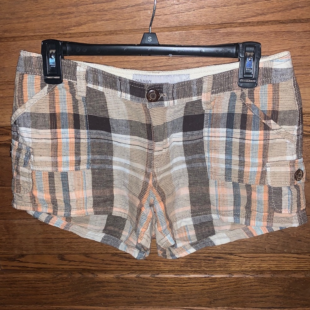 Old Navy Low Rise Plaid Cargo Shorts